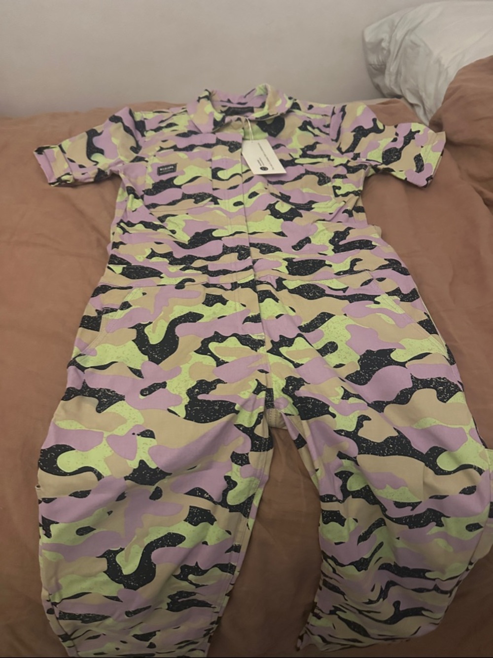 Wildfang Pastel ladies size S Camo Jumpsuit in Pink, Yellow, purple & Black NWT - Picture 6 of 9